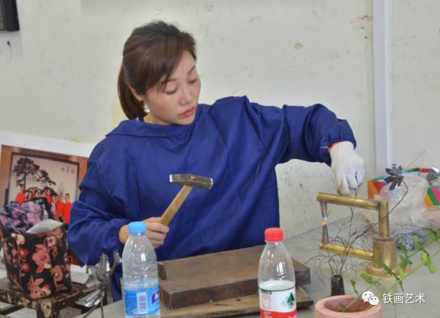 國(guó)家藝術(shù)基金&ldquo;蕪湖鐵畫(huà)藝術(shù)人才培養(yǎng)項(xiàng)目&rdquo;學(xué)員結(jié)業(yè)作品展 (6)