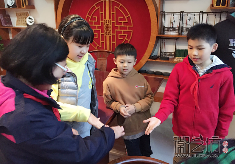 2017.11.14鏡湖小學(xué)真容國(guó)學(xué)堂鐵畫第三課 (20)