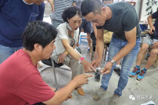 國(guó)家藝術(shù)基金蕪湖鐵畫(huà)藝術(shù)人才培養(yǎng)項(xiàng)目舉辦中期教學(xué)交流會(huì) (6)