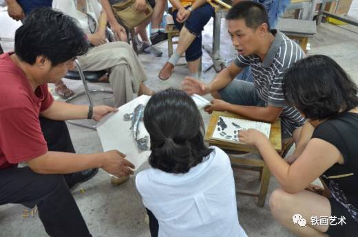 國(guó)家藝術(shù)基金蕪湖鐵畫(huà)藝術(shù)人才培養(yǎng)項(xiàng)目舉辦中期教學(xué)交流會(huì) (7)