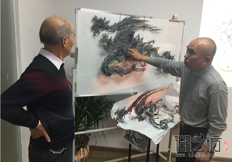 安徽省工藝美術(shù)大師張家康 一幅好的鐵畫究竟是怎樣的 (2)