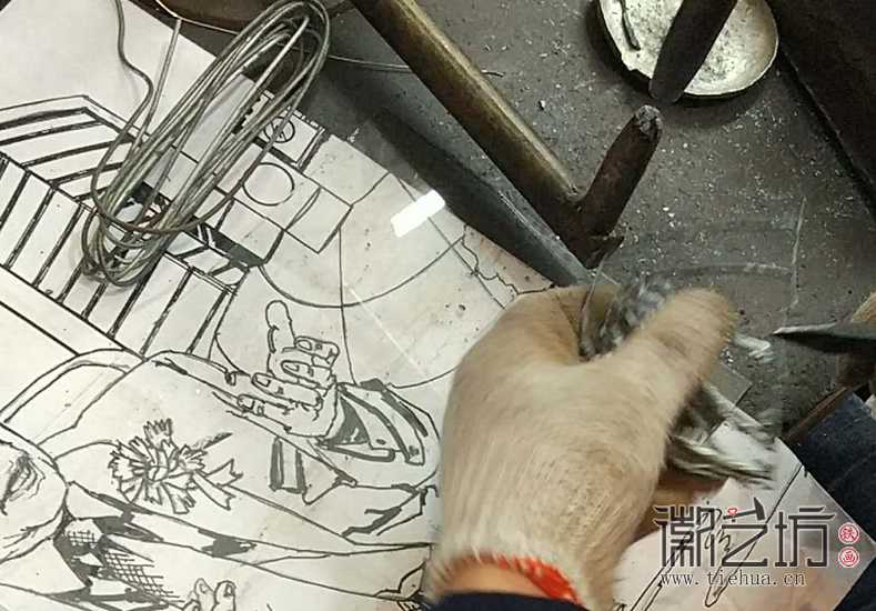 惠而浦中國(guó)贈(zèng)杰夫鐵畫(huà)紀(jì)念品定制案例